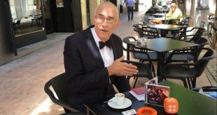 Franco Deterioro hablando de 'Engañando a los amigos' para Aragón Musical Tv. Más en www.aragonmusicaltv.com