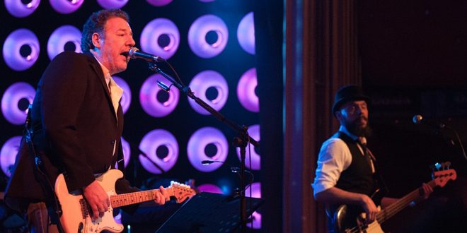 Revólver en la Sala Oasis el 11 de marzo de 2017
