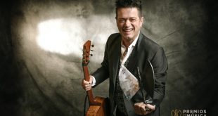 Santiago Auserón en los XVIII Premios de la Música Aragonesa Aragón Musical. Foto, Jal Lux