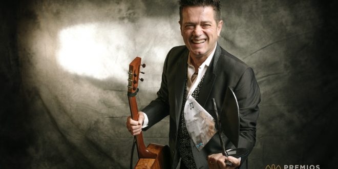 Santiago Auserón en los XVIII Premios de la Música Aragonesa Aragón Musical. Foto, Jal Lux