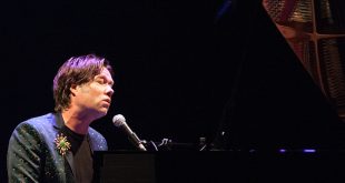 Rufus Wainwright en el Teatro Principal de Zaragoza. Foto, Ángel Burbano para Aragón Musical
