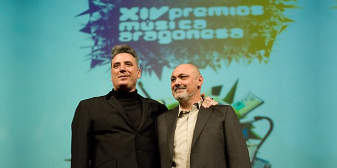 Gabriel Sopeña tras actuar junto a Loquillo en los XIV Premios de la Música Aragonesa Aragón Musical. Por Ángel Burbano.