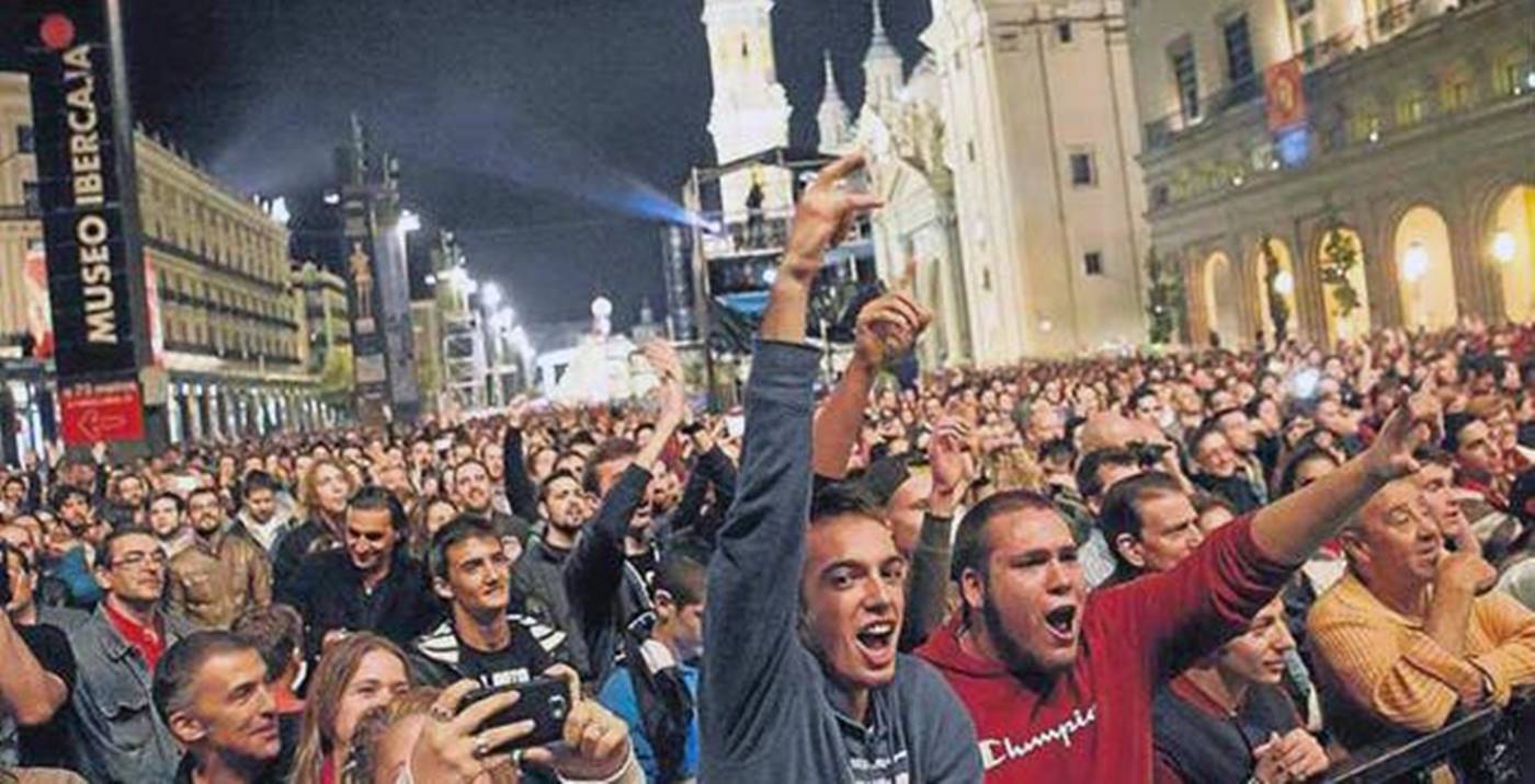 El público durante el concierto del 10º aniversario de Aragón Musical en 2014, 'Conciertos Imposibles (o casi)'. Foto de Aránzazu Navarro (Heraldo)