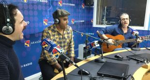 Jorge Usón, Adan Carreras y Fernando Favier, del grupo Decarneyhueso, en directo en Aragón Radio.