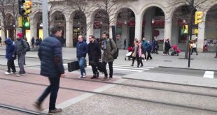 For Sale en uno de los fotogramas de su videoclip 'Capitulo 2'