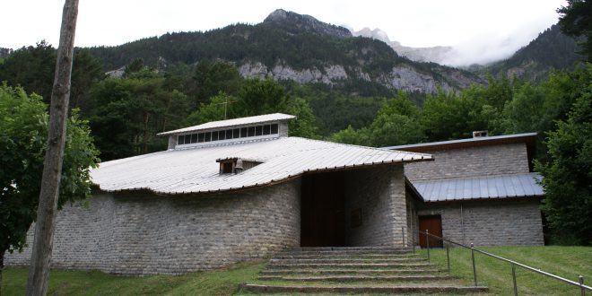 Iglesia de Canfranc Estación