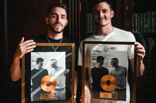 Zetazen y Javier Heras. Disco de Oro