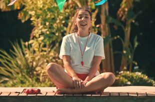 Imagen del videoclip 'Helado' de Indios y Banqueros