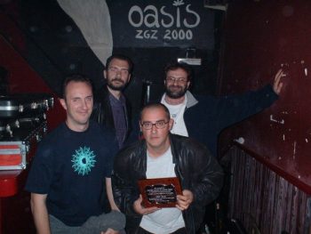 Ixo Rai! tras recoger la Categoría Especial a la Trayectoria en los IV Premios de la Música Aragonesa. Foto por David Chapín.