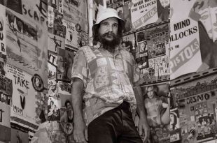 Bigott ha sacado a la luz 'Spiders Sing', su 10º disco de estudio.