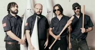 Los Planetas junto a Niño de Elche en concierto en el Auditorio de Zaragoza