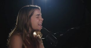Mar Giménez abriendo la gala 'Persona del Año' 2021 de Fundación Cultural Latin Grammy