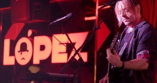 Reapertura de la Sala López. En la foto, Jeff Scott Soto el 5 de abril de 2016.
