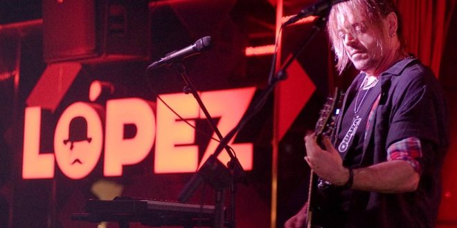 Reapertura de la Sala López. En la foto, Jeff Scott Soto el 5 de abril de 2016.