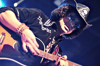 Bunbury en el Pabellón Príncipe Felipe el 13 de junio de 2009. Foto, Ángel Burbano