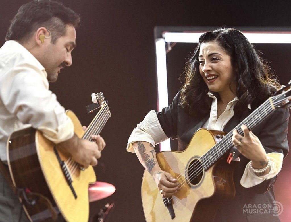 Mon Laferte. Festival Vive Latino España 2022. Recinto Expo Zaragoza. Foto, Ángel Burbano