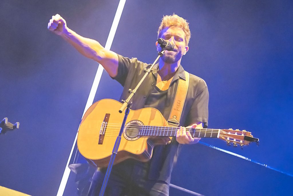 Pablo Alborán. Plaza del Pilar de Zaragoza, 11/10/22. Foto, Luis Lorente
