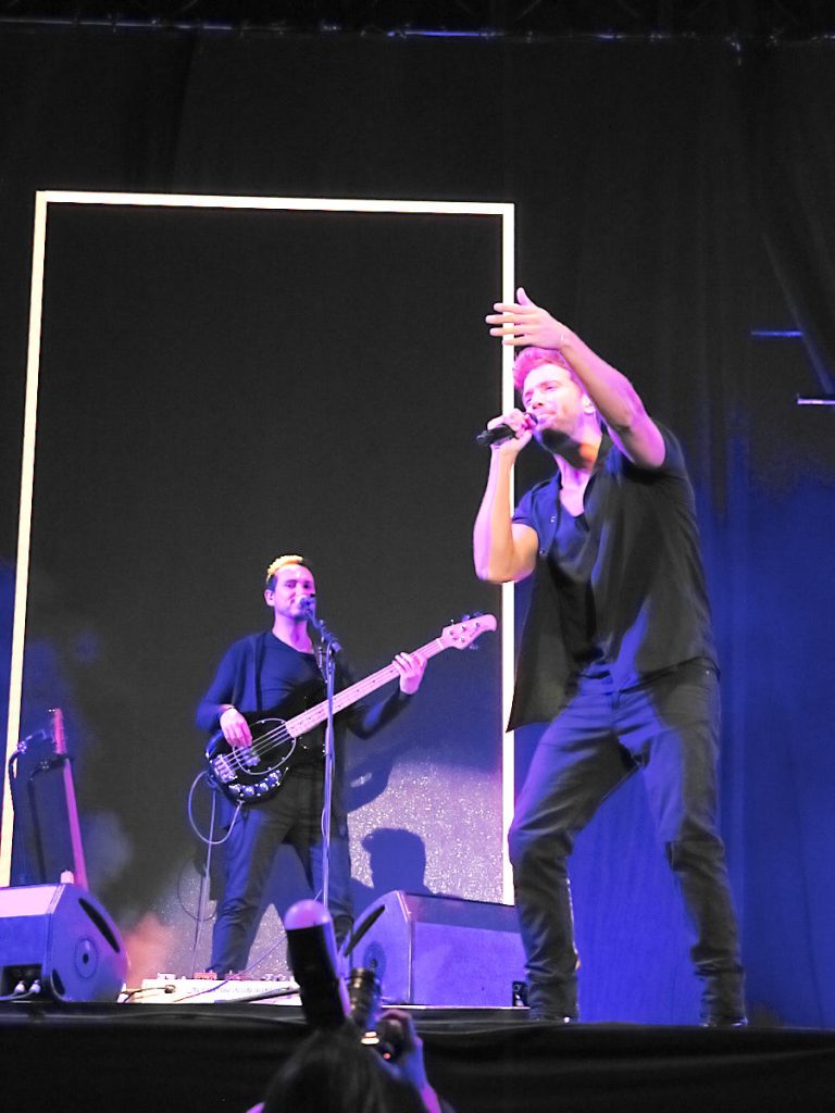 Pablo Alborán. Plaza del Pilar de Zaragoza, 11/10/22. Foto, Luis Lorente
