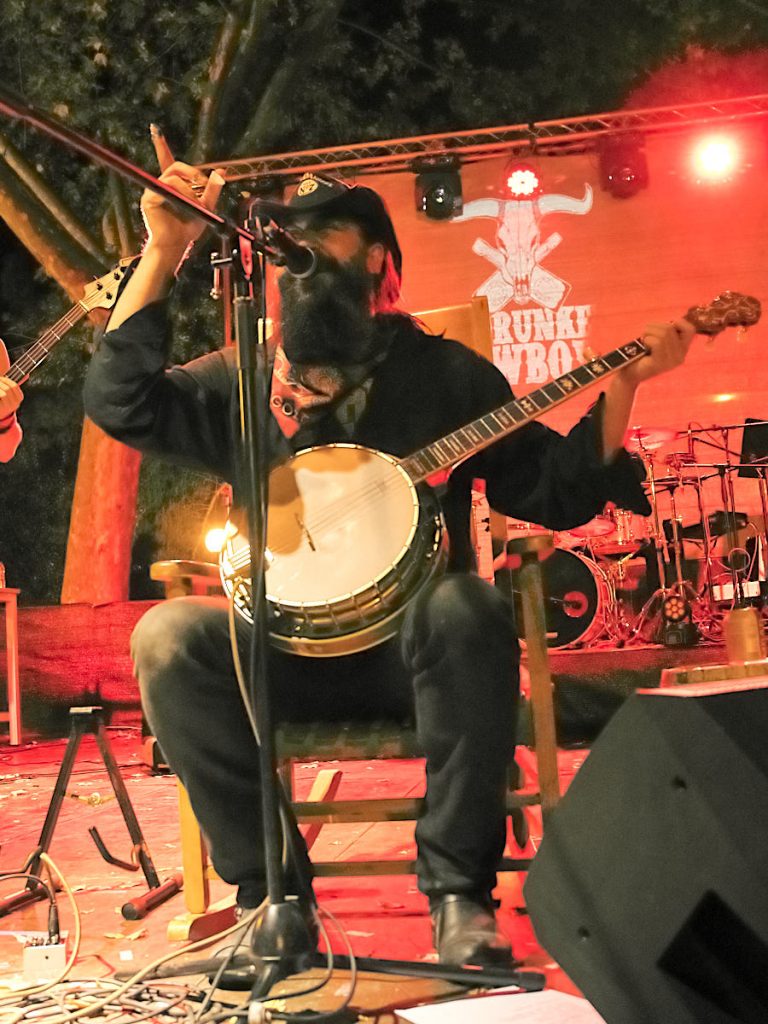 Los Drunken Cowboys. Parque Bruil, Zaragoza 12/10/22. Por Luis Lorente