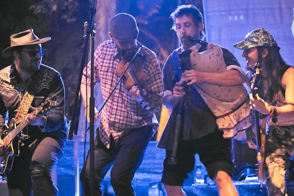Los Drunken Cowboys. Parque Bruil, Zaragoza 12/10/22. Por Luis Lorente