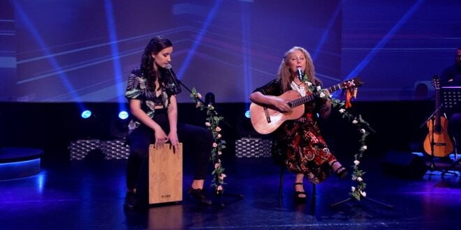CeliaGG y Covi Galeote en la semifinal de Jotalent.