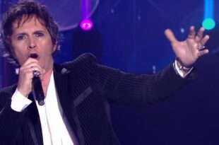 David Angulo durante su participación en la fase semifinal del espacio Cover Night.