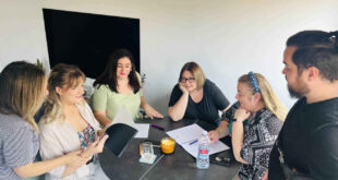 Las Chicas del Góspel preparando su espectáculo basado en Aretha Franklin. Foto de Aragón Musical.