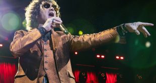 Enrique Bunbury. Pabellón Príncipe Felipe de Zaragoza, 20925. Por Mariano Val para Aragón Musical