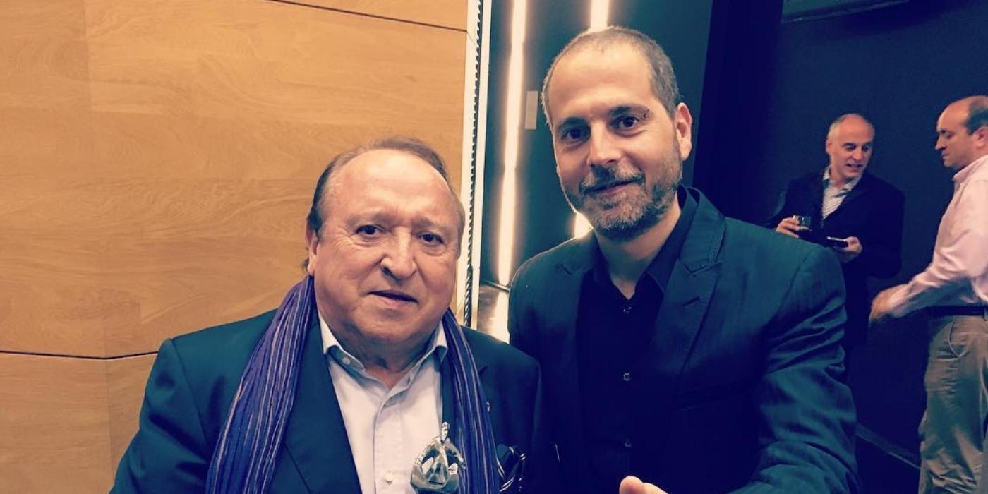 Fernando Esteso tras recoger su Premio Simón de Honor 2016, junto a nuestro compañero de Aragón Musical Sergio Falces.