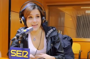 Desde Monzón, Inés Palacín 'Narel', durante la entrevista desde Cadena SER Aragón. Foto de Aragón Musical.