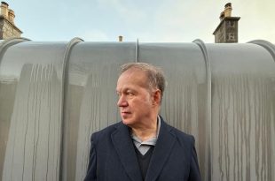 Edwyn Collins es parte de la primera tanda del Lata Gourmet de la Lata de Bombillas. Foto de Fenella Lorimar.